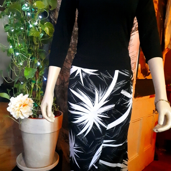 Beautiful swimming clothing - Picture 1 of 16